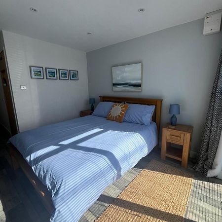 Entire Guest Suite In Four Mile Bridge, Rhoscolyn Valley Exterior foto